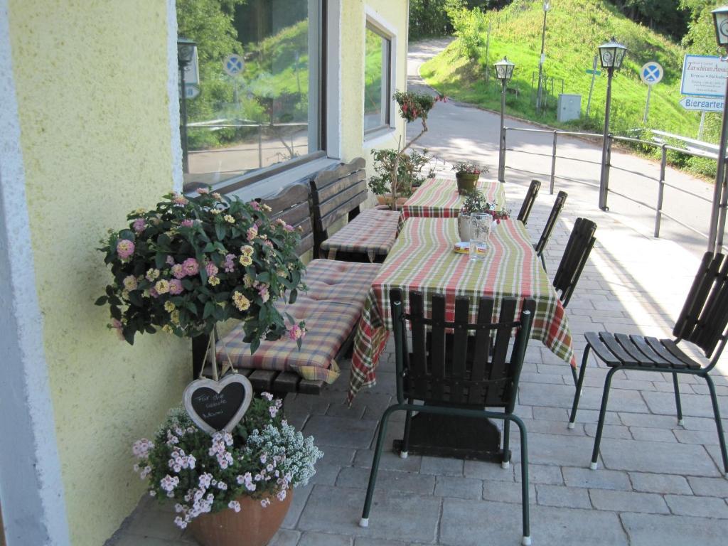 Hotel Zur Schonen Aussicht Ubersee Exterior photo